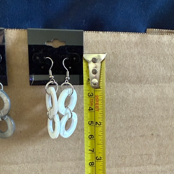 Chic Dual-Tone Dangle Earrings - Picture 9 of 10